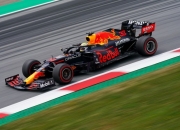 爱游戏官网-梅赛德斯碾压威廉姆斯，佩雷兹关键制胜