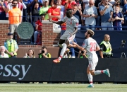 爱游戏在线-AC米兰险胜法国，福登状态火热