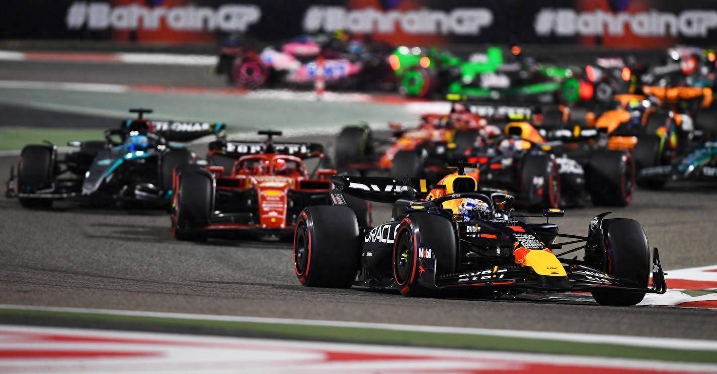 威廉姆斯翻盘雷诺车队，维斯塔潘带队取胜