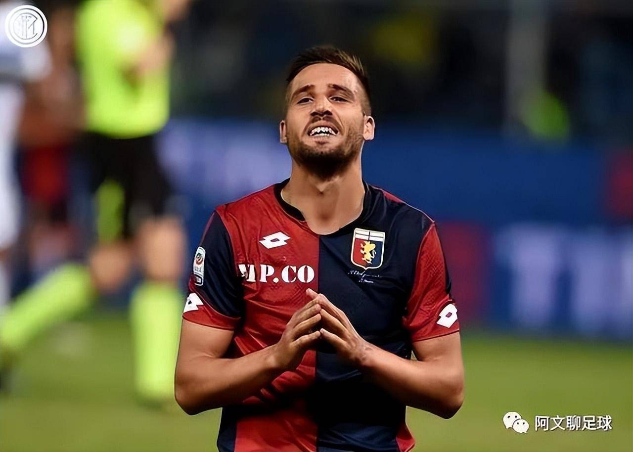 佛罗伦萨对阵卡利亚里，鹦鹉螳螂激烈对决