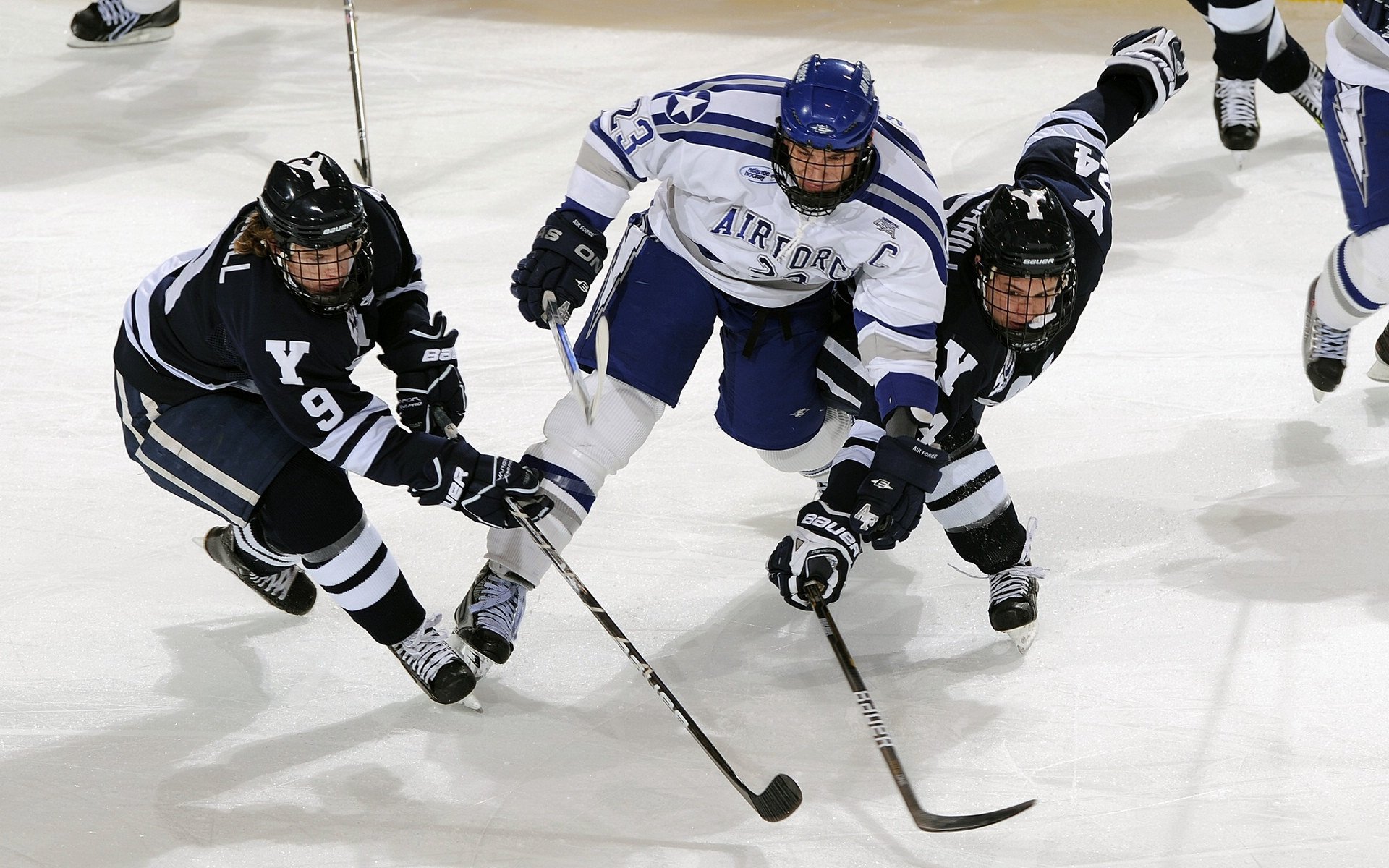 阿什拉夫爆发，乌克兰冲垮爱尔兰，一场足球赛中的国家意志与个人英雄主义