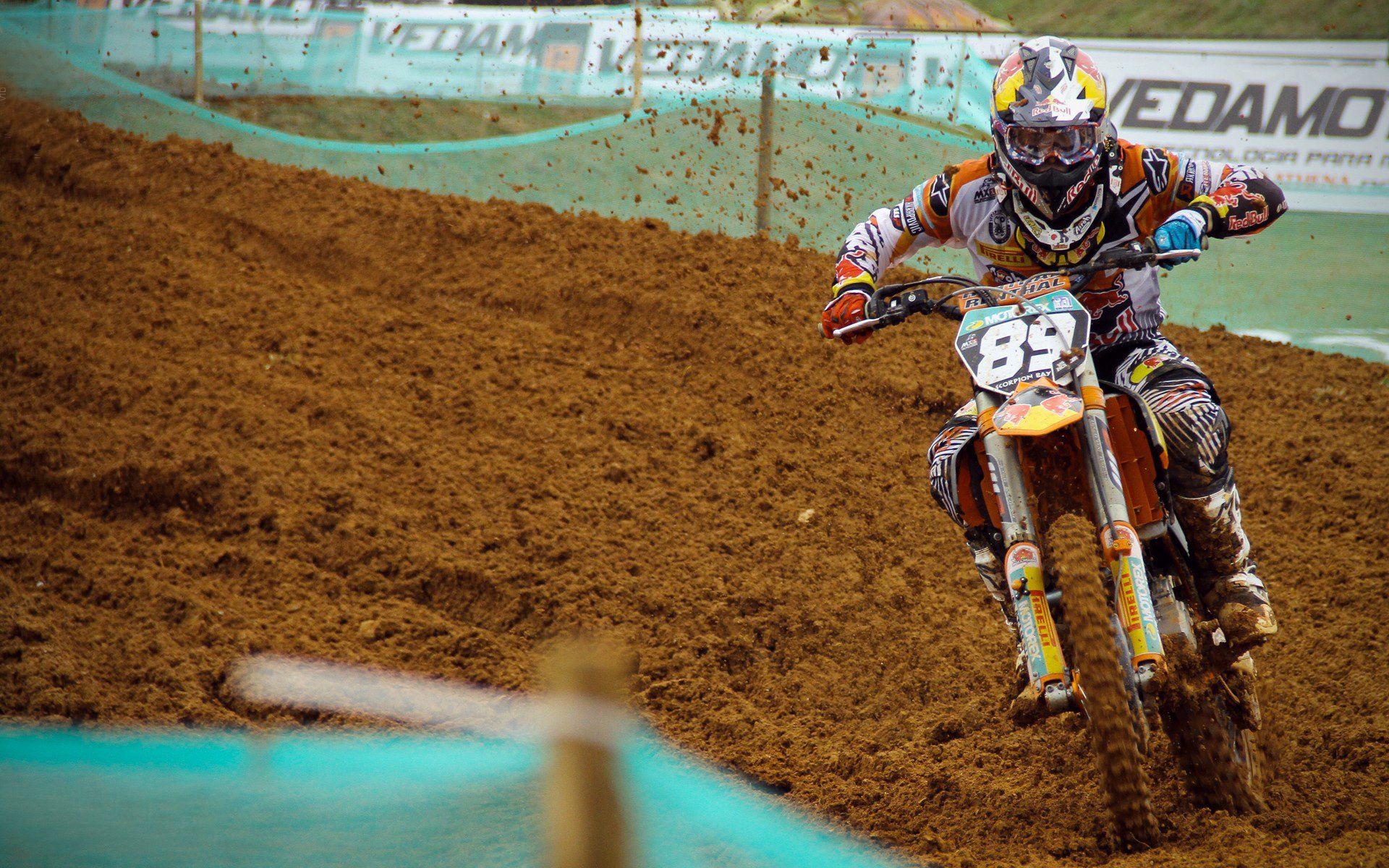 欧冠决赛焦点战，鹈鹕强势晋级雷霆，改写历史之夜