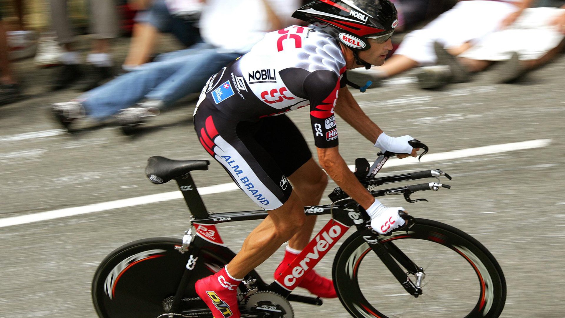 欧冠淘汰赛之夜，杜兰特末节接管比赛